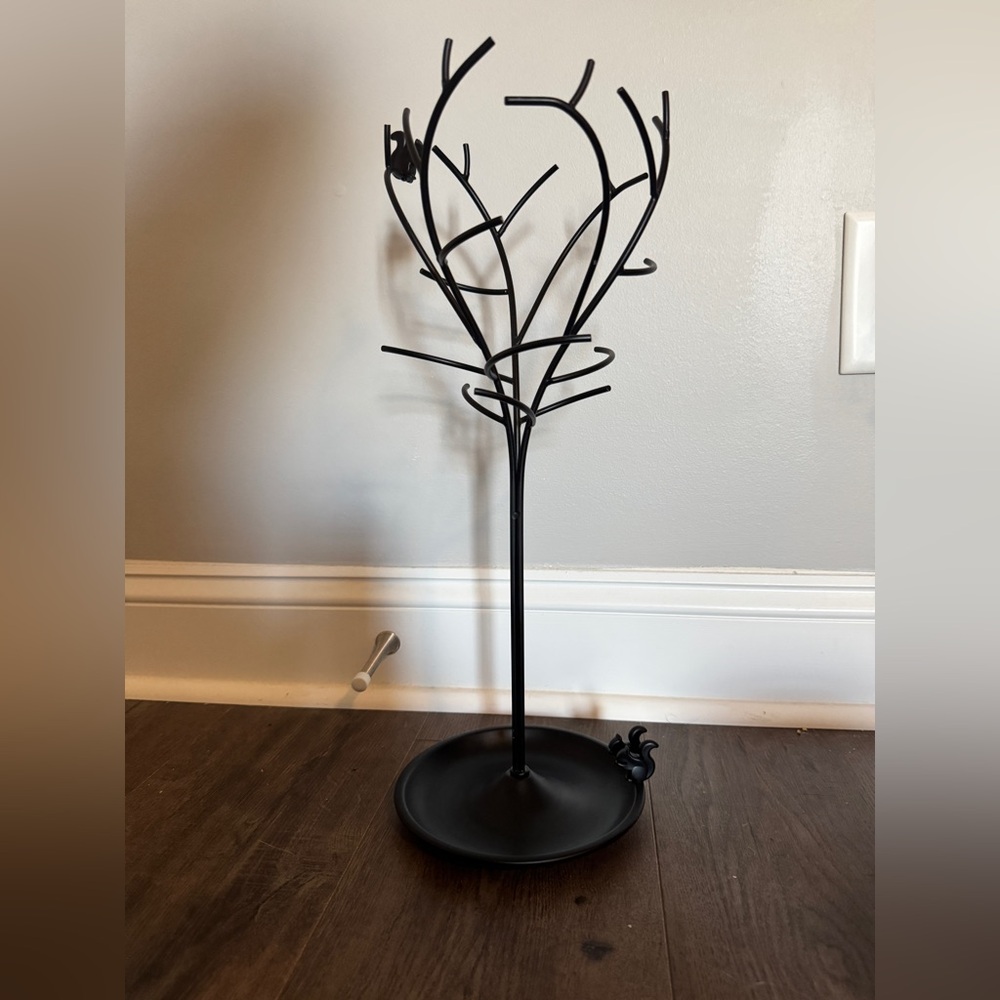 Black Metal Jewelry Tree Stand
